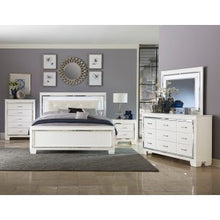 Load image into Gallery viewer, Allura  LED 4 piece White Set

