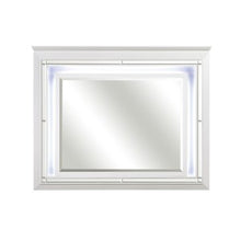 Load image into Gallery viewer, Allura  LED 4 piece White Set
