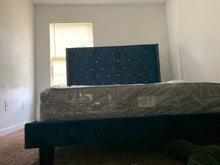 Load image into Gallery viewer, 50 inch Velvet Crystal Tufted Bed
